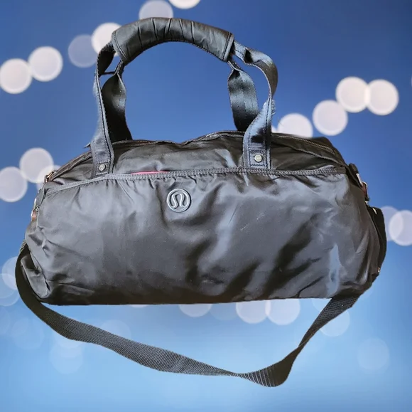 LULULEMON ATHLETICA BLACK NYLON DUFFEL BAG